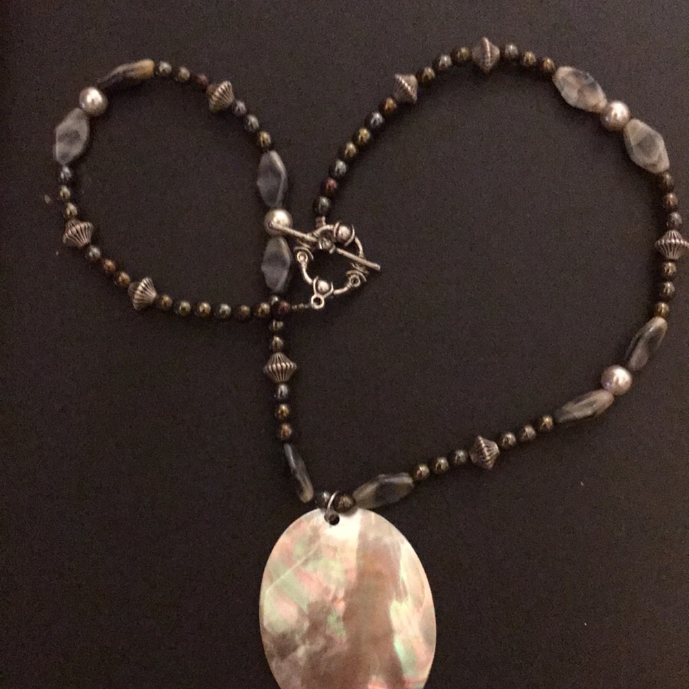 Gorgeous Abalone & Agate Necklace - Picture 3 of 3